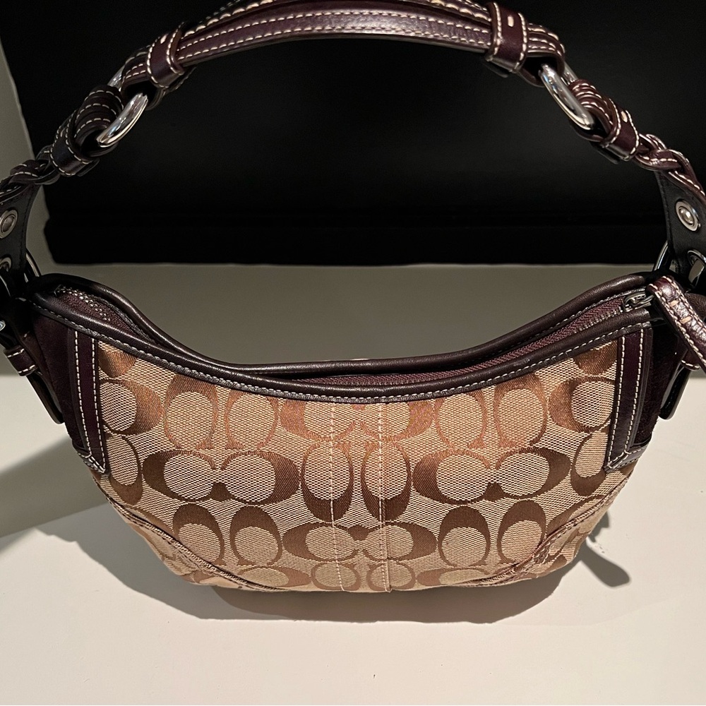 Classic Coach under arm bag